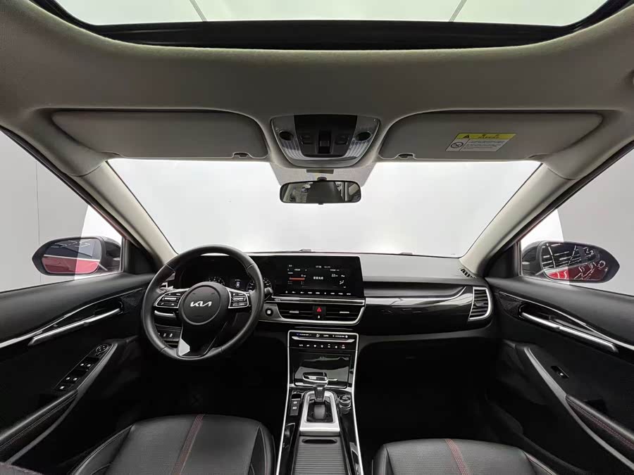 Kia Stonic 2021 car image #10
