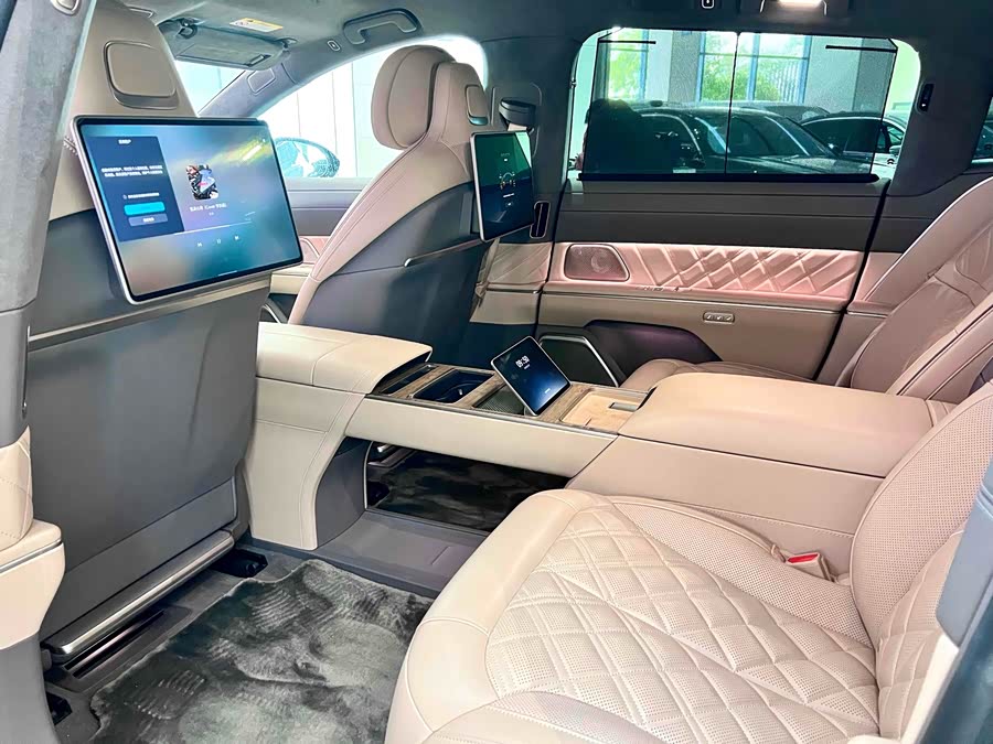 NIO ET9 2025 صورة سيارة #10