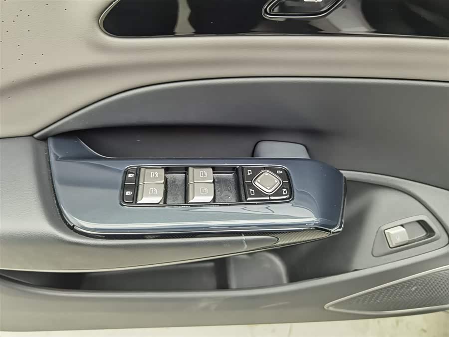 HongQi EH7 2024 #10 HongQi EH7 2024 car image #10