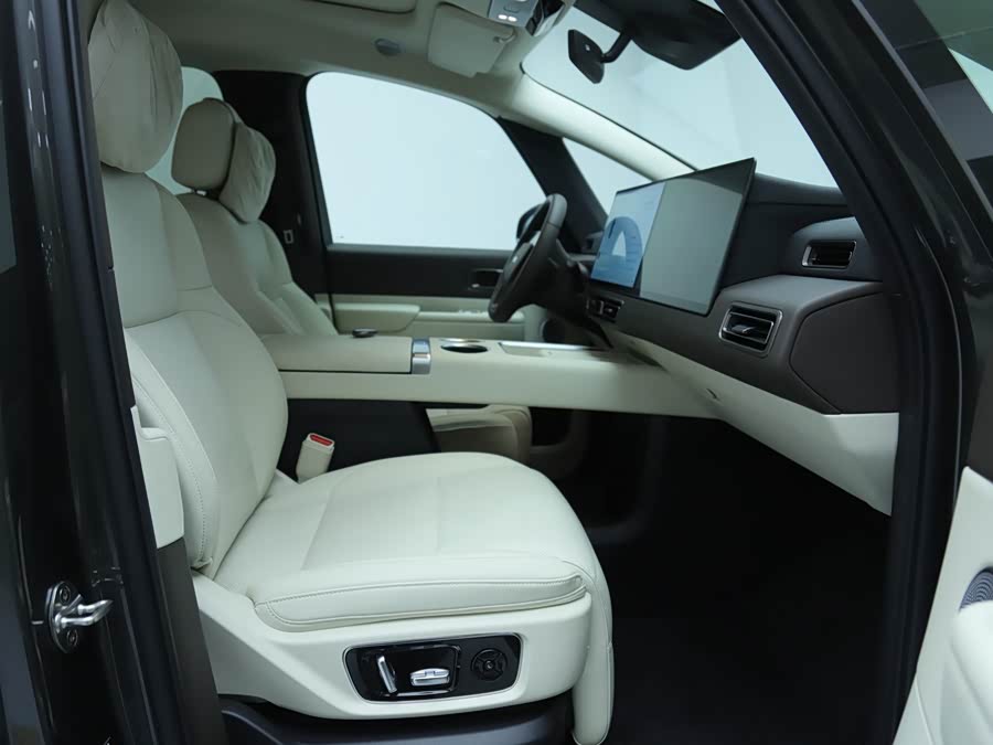 理想汽车 理想MEGA 2024 汽车图片 #10