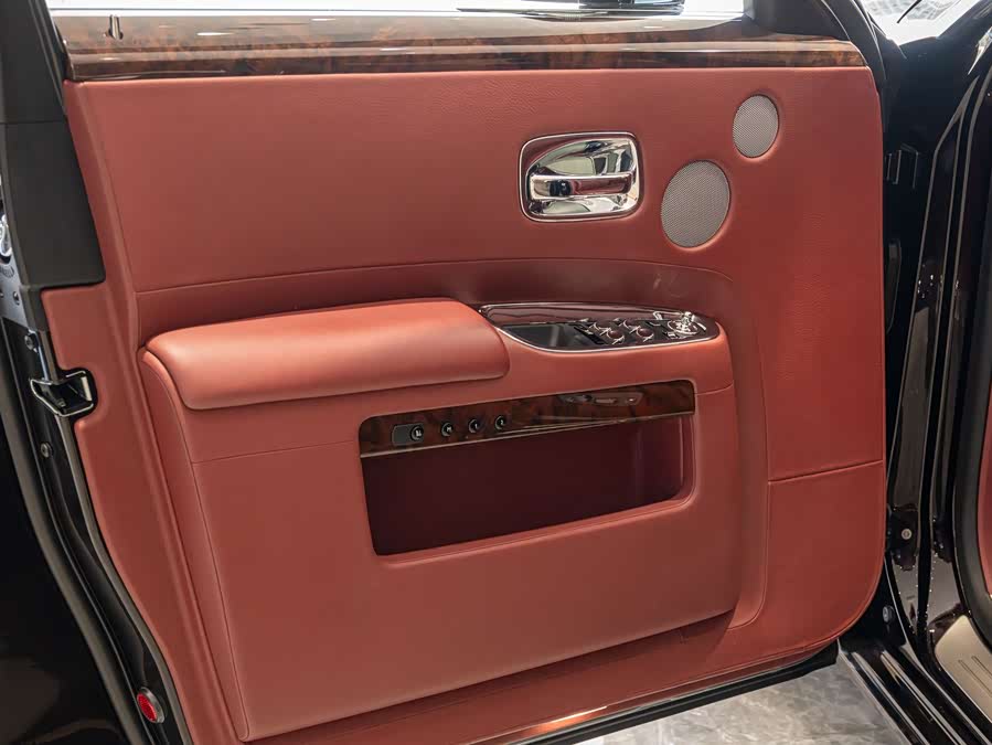 Rolls-Royce Ghost 2018 car image #10