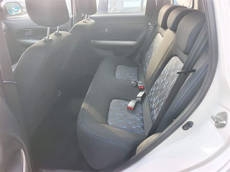 Haval H1 2015 imagem de carro #10