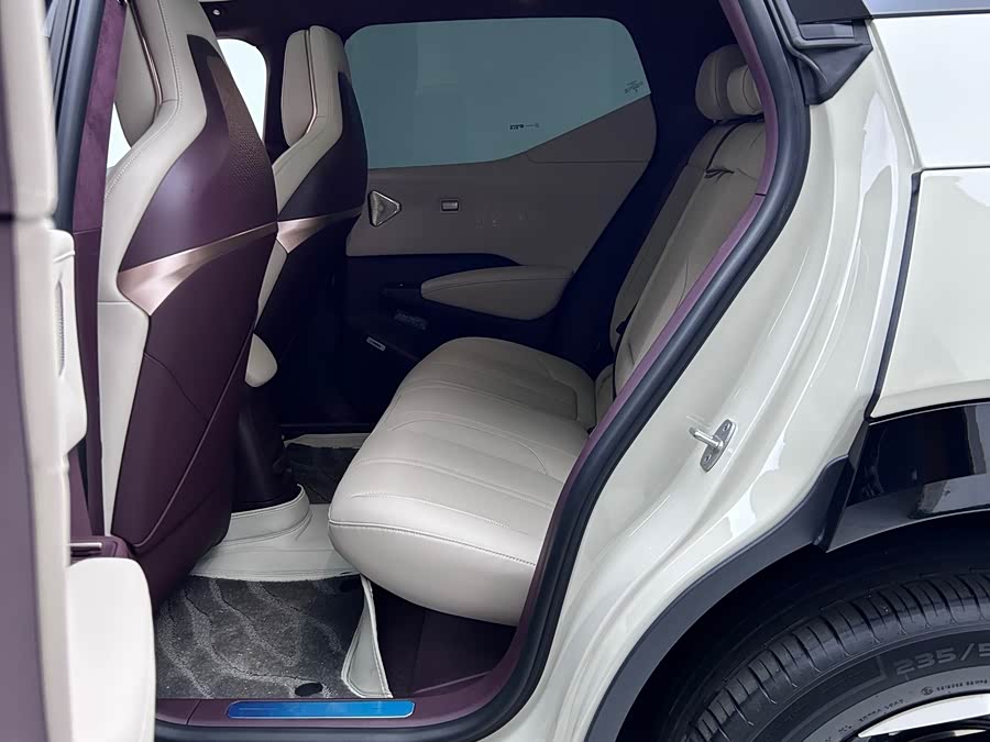Zeekr X 2025 car image #10