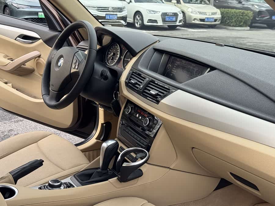 BMW X1 (Imported) 2012 car image #10