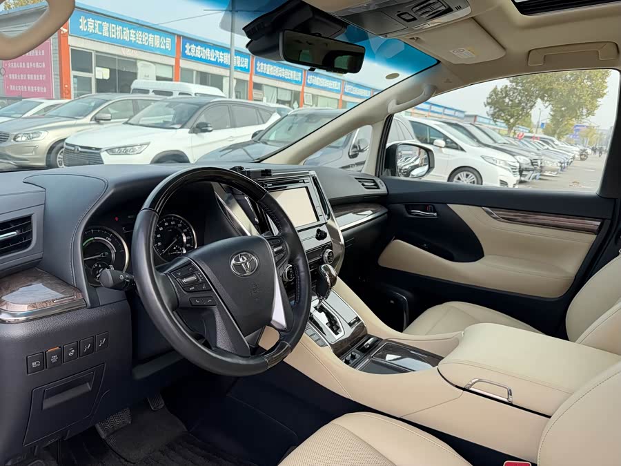 Toyota Alphard 2019 car image #10