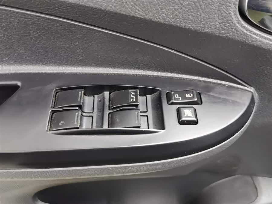 BYD F3 2021 car image #10