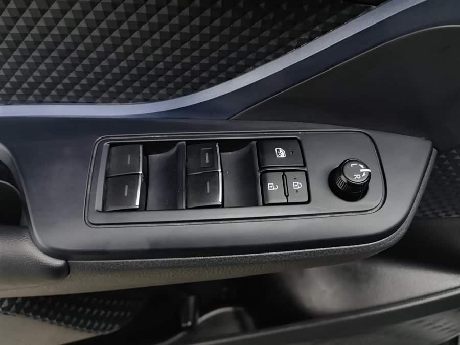 Toyota Izoa 2021 immagine di auto #10