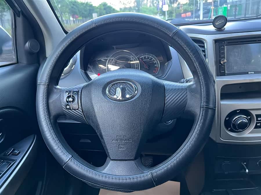 Great Wall M4 2013 car image #10