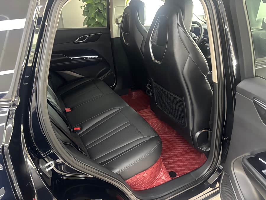 HongQi HS3 PHEV 2025 car image #10