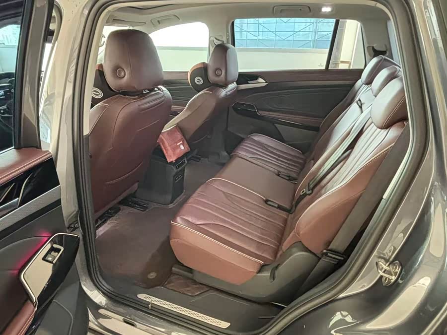 Volkswagen ID.6 X 2022 #10 Volkswagen ID.6 X 2022 car image #10