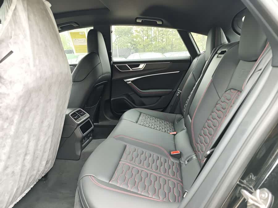 Audi RS 7 car image #10