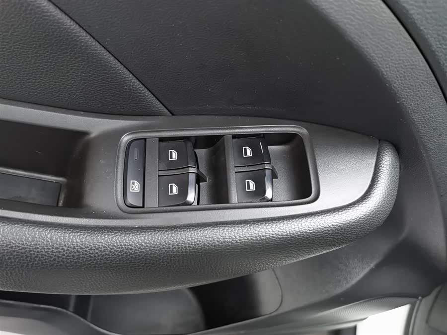 MG EZS Electric 2019 #10 MG EZS Electric 2019 car image #10