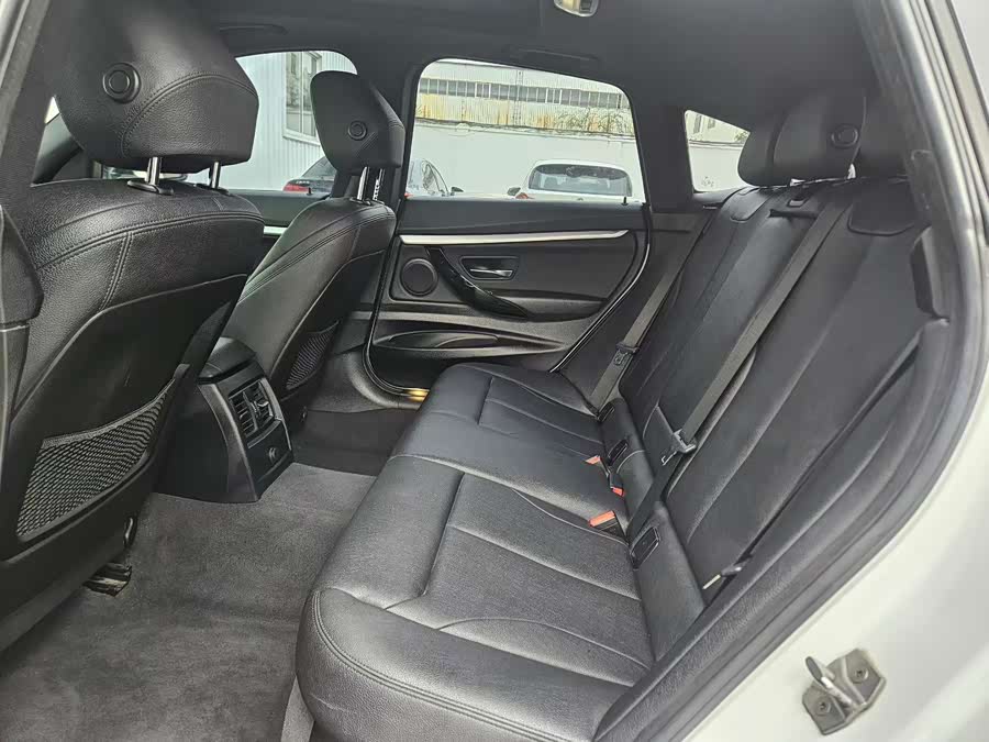 BMW 3 Series GT 2019 immagine di auto #10