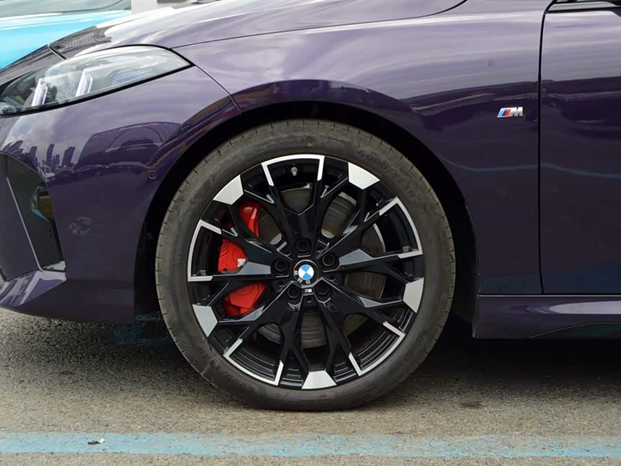 BMW M235L صورة سيارة #10