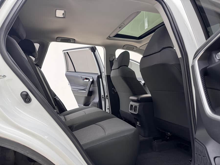 Toyota RAV4 2021 #10 Toyota RAV4 2021 car image #10