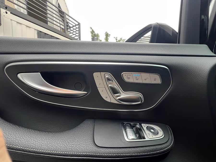 Mercedes-Benz V Class 2022 #10 Mercedes-Benz V Class 2022 car image #10