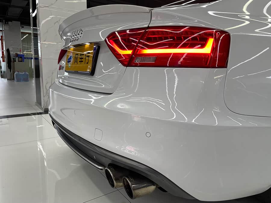 Audi S5 2014 car image #10