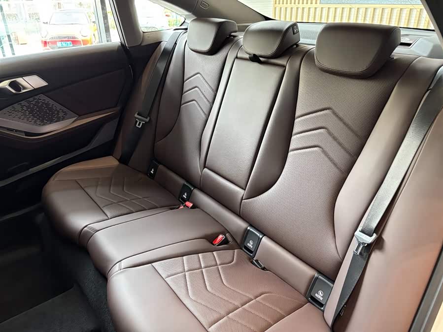 BMW 2 Series car image #10