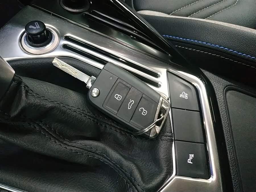 Volkswagen Tayron GTE 2020 #10 Volkswagen Tayron GTE 2020 car image #10