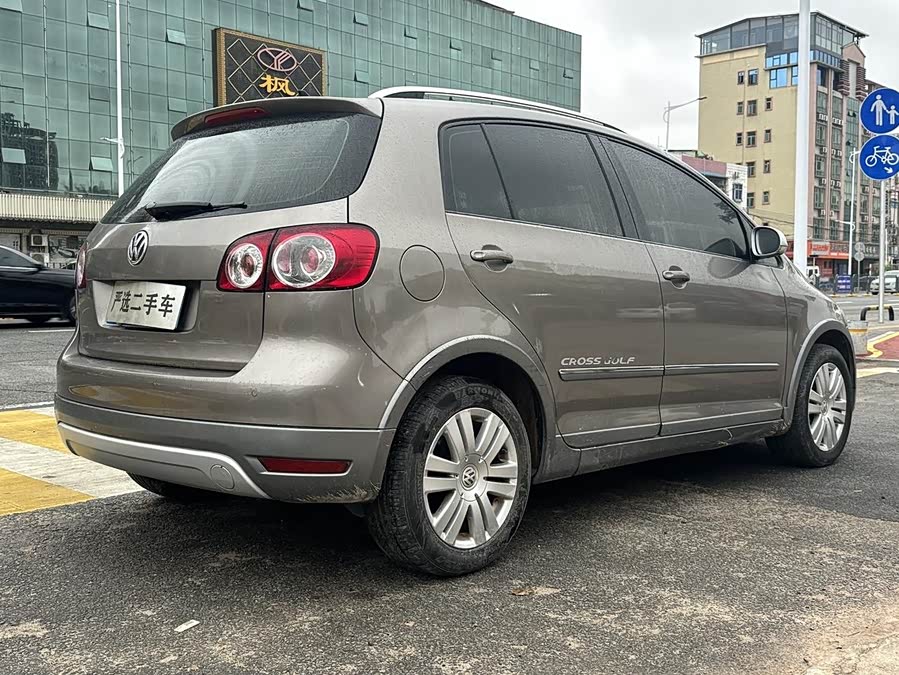 Volkswagen Golf (Imported) 2013 изображение автомобиля #10