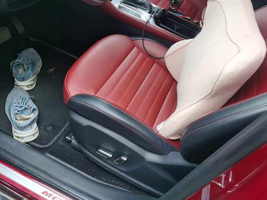 MG HS 2019 car image #10