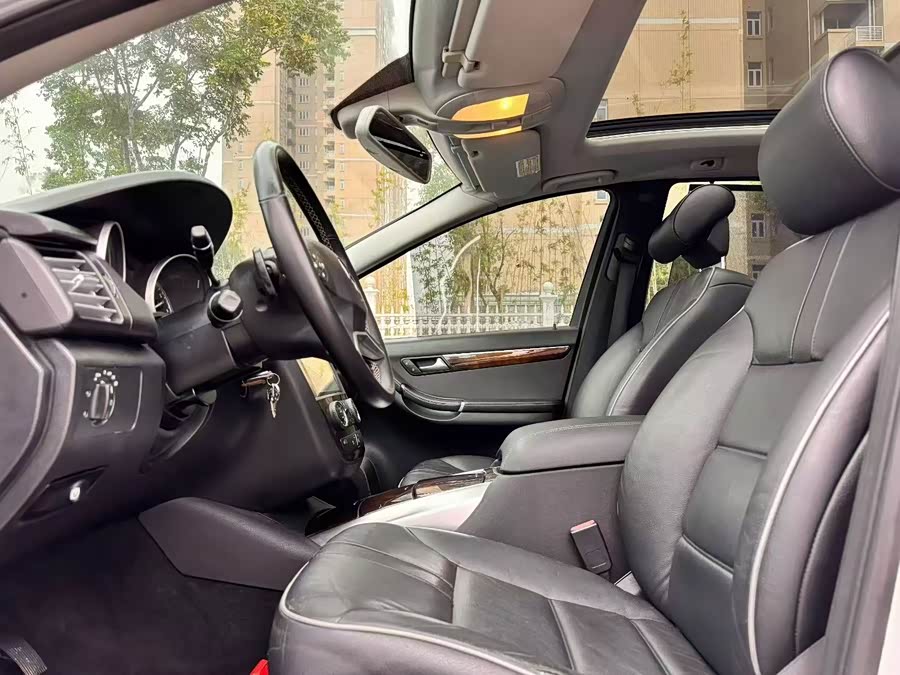 Mercedes-Benz R Class 2012 #10 Mercedes-Benz R Class 2012 car image #10