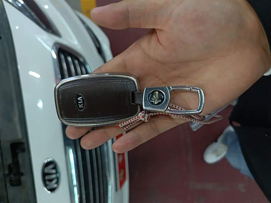 起亚 起亚K4 2015 汽车图片 #10