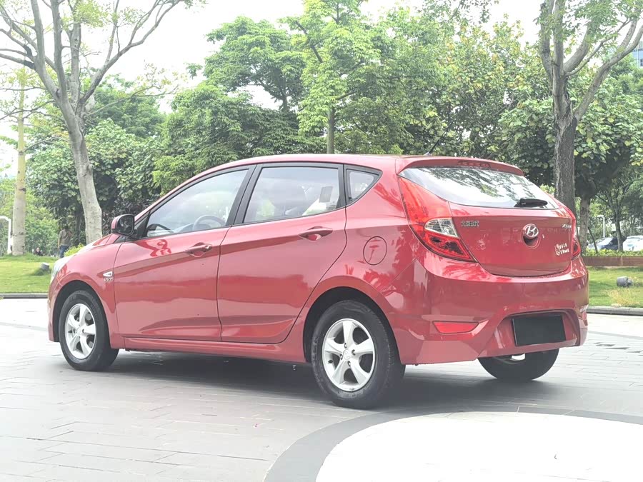 Mazda Reina Hatchback 2014 #10 Mazda Reina Hatchback 2014 car image #10