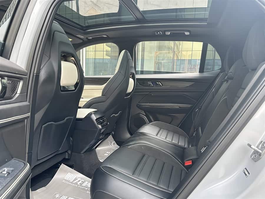 Lynk & Co 01 2022 image de voiture #10