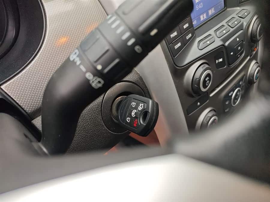 Ford Edge (Imported) 2015 صورة سيارة #10