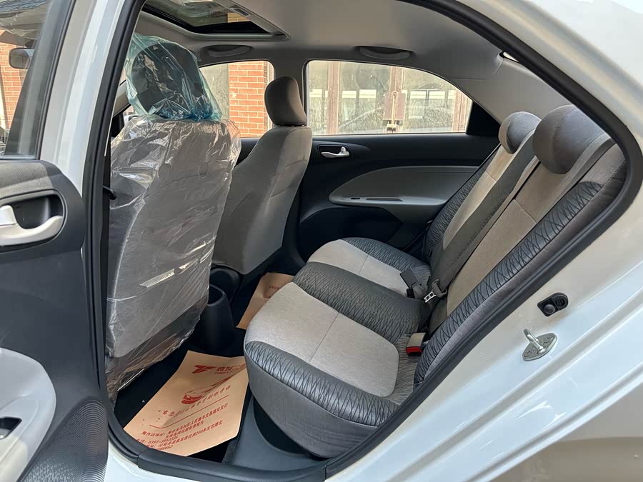 Kia Pegas 2024 image de voiture #10