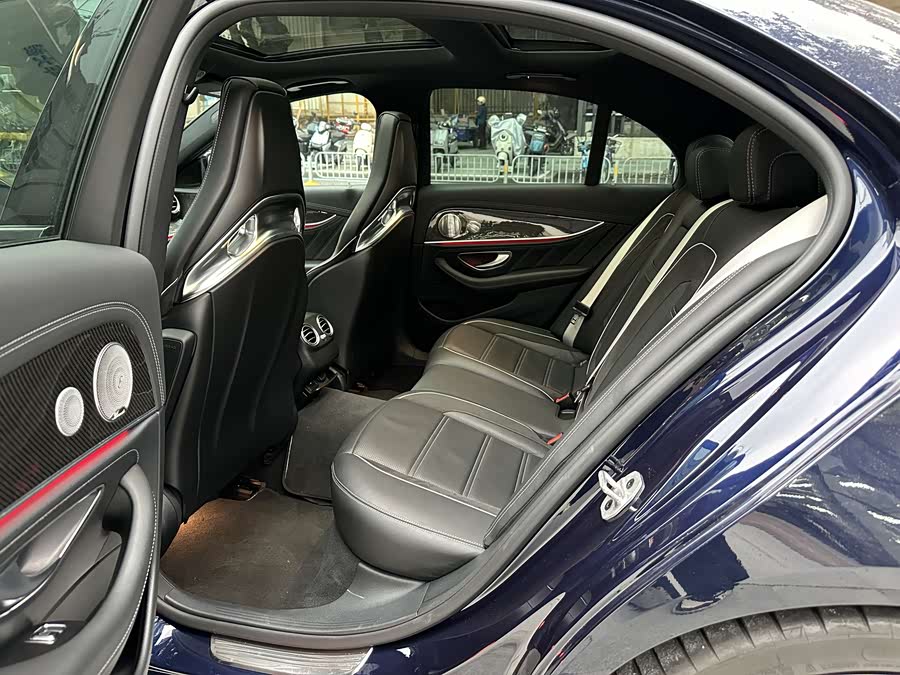 Mercedes-Benz E AMG 2022 immagine di auto #10