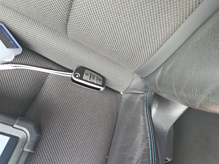 Audi Q2L e-tron 2020 #10 Audi Q2L e-tron 2020 car image #10