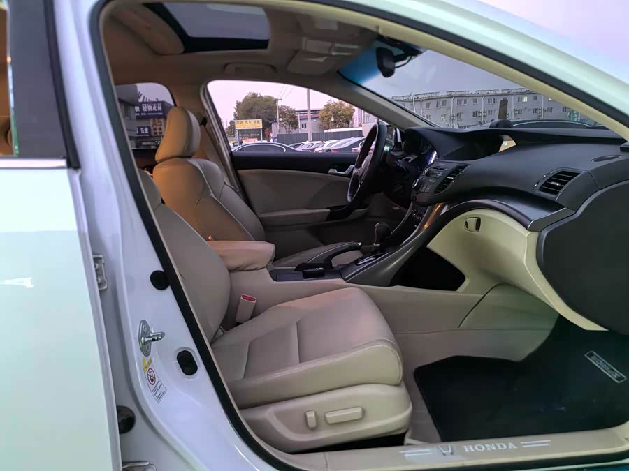 Honda Spirior 2014 صورة سيارة #10