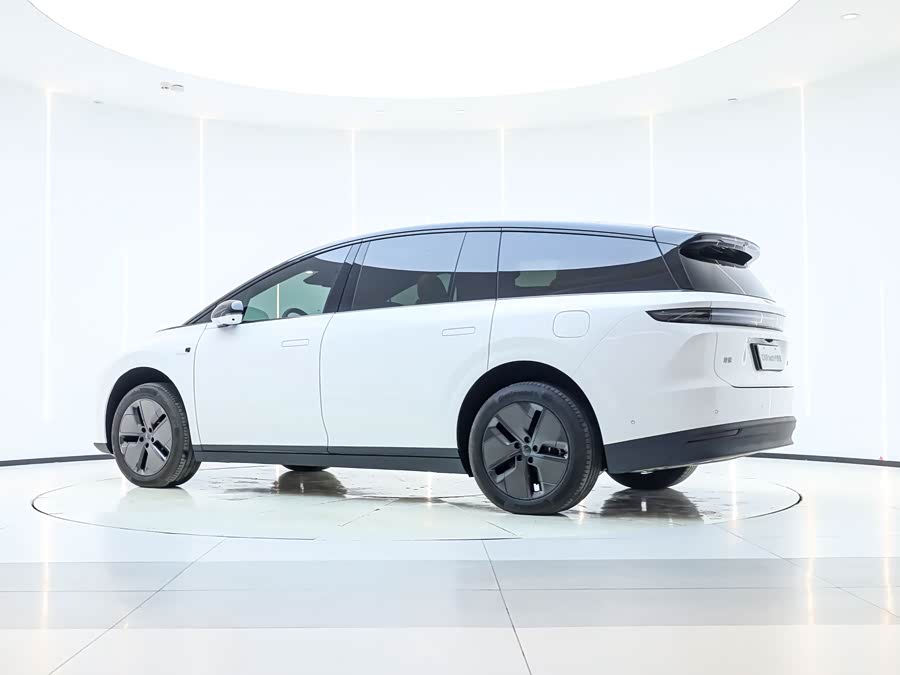 Li i8 2025 изображение автомобиля #10