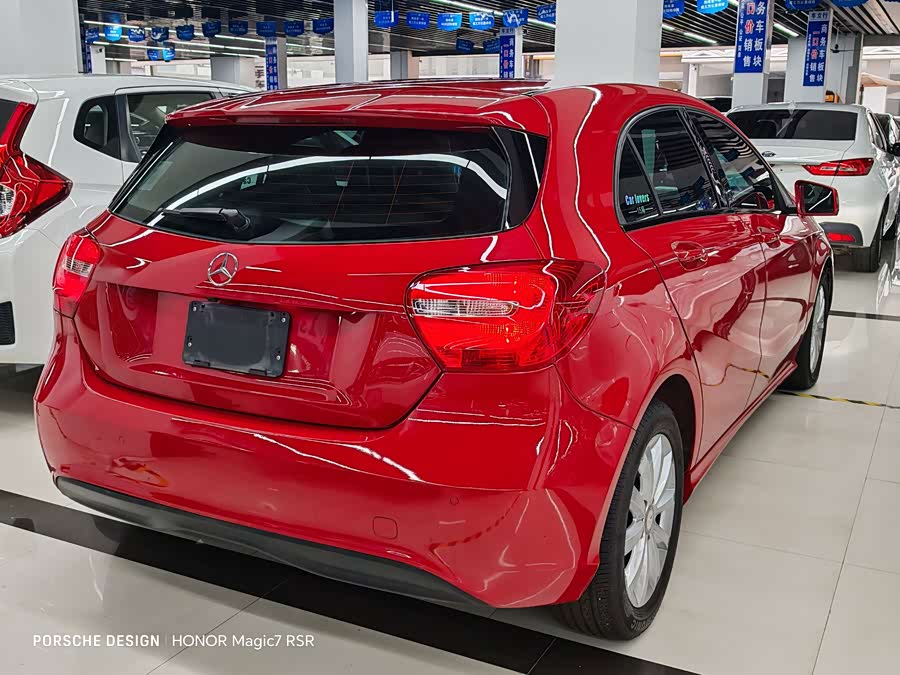 Mercedes-Benz A Class (Imported) 2013 immagine di auto #10