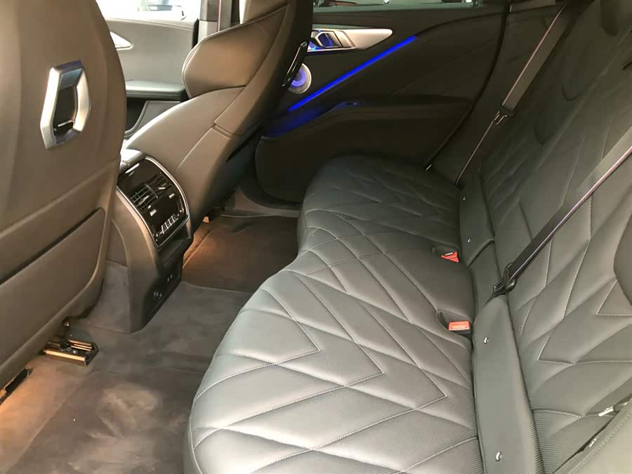 BMW XM imagem de carro #10