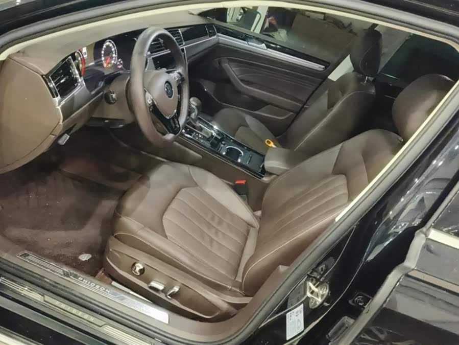 Volkswagen Phideon 2023 immagine di auto #10