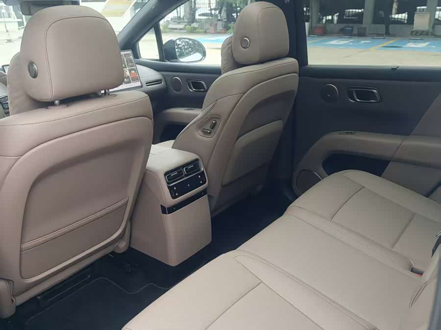 理想汽车 理想i6 2025 汽车图片 #10