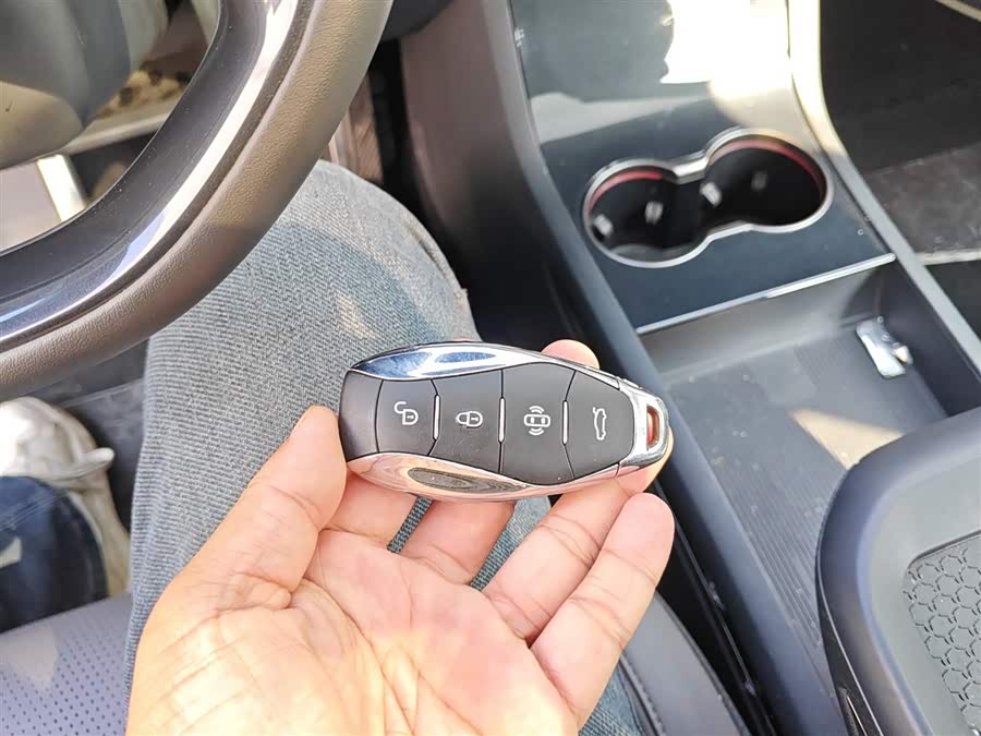 HongQi EH7 2024 #10 HongQi EH7 2024 car image #10