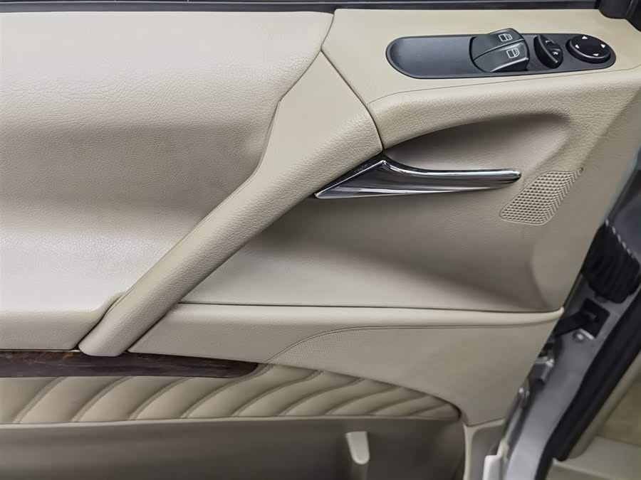 奔驰 唯雅诺 2013 汽车图片 #10