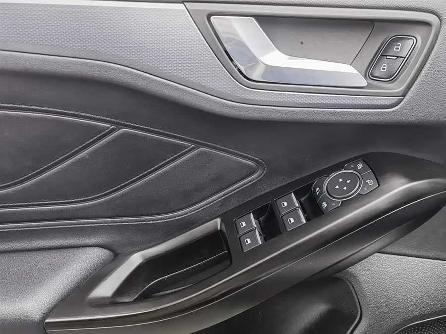 Ford Focus Active 2021 #10 Ford Focus Active 2021 car image #10