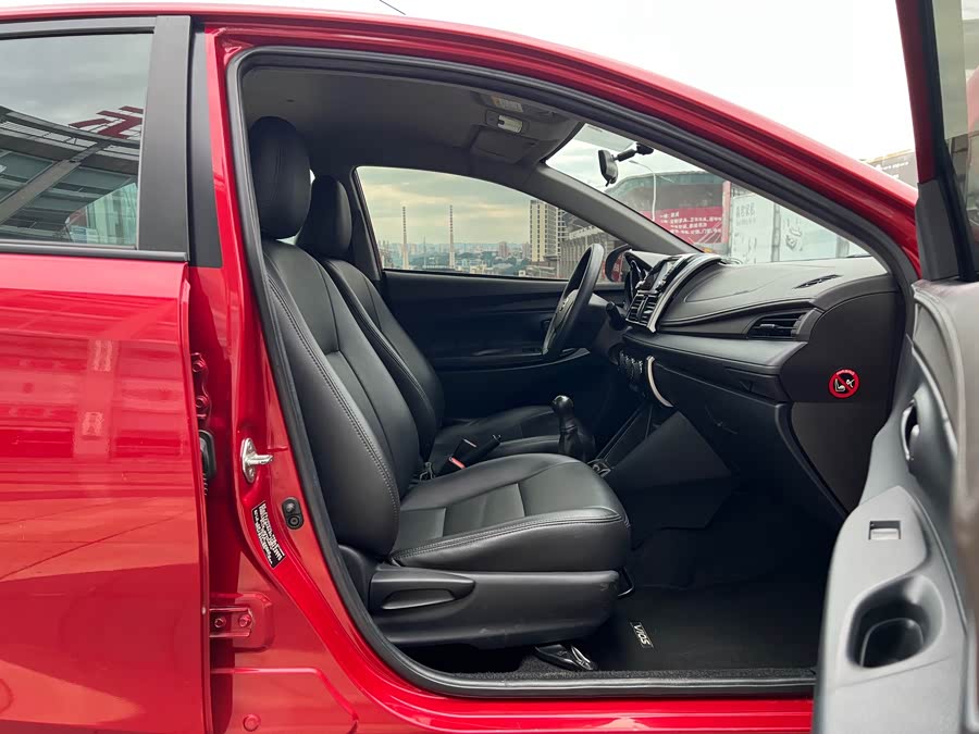 Toyota Vios 2015 immagine di auto #10