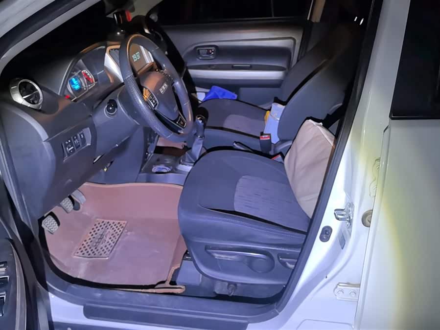 Haval H1 2016 #10 Haval H1 2016 car image #10