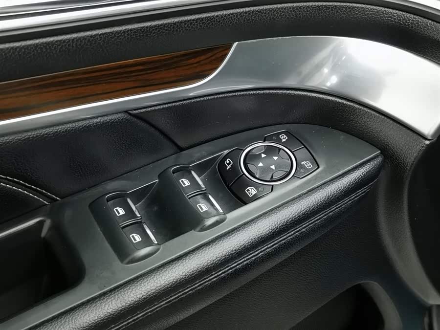 Ford Explorer (Imported) 2017 car image #10