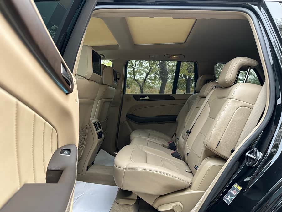 Mercedes-Benz GL Class 2015 car image #10