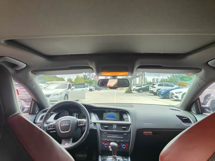 Audi S5 2011 car image #10