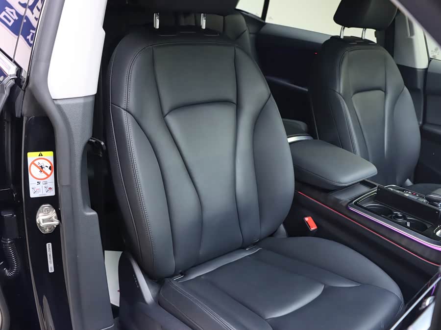 Audi Q8 2021 car image #10