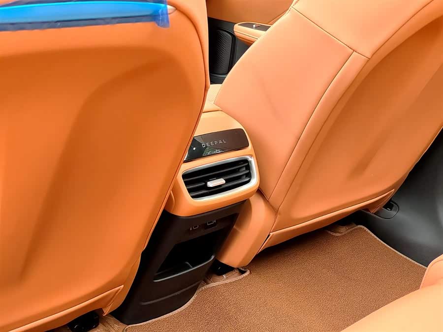 Deepal S05 2025 car image #10