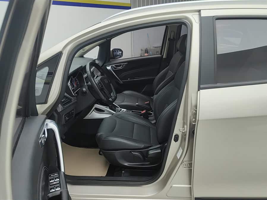 GEELY Vision X3 2019 immagine di auto #10